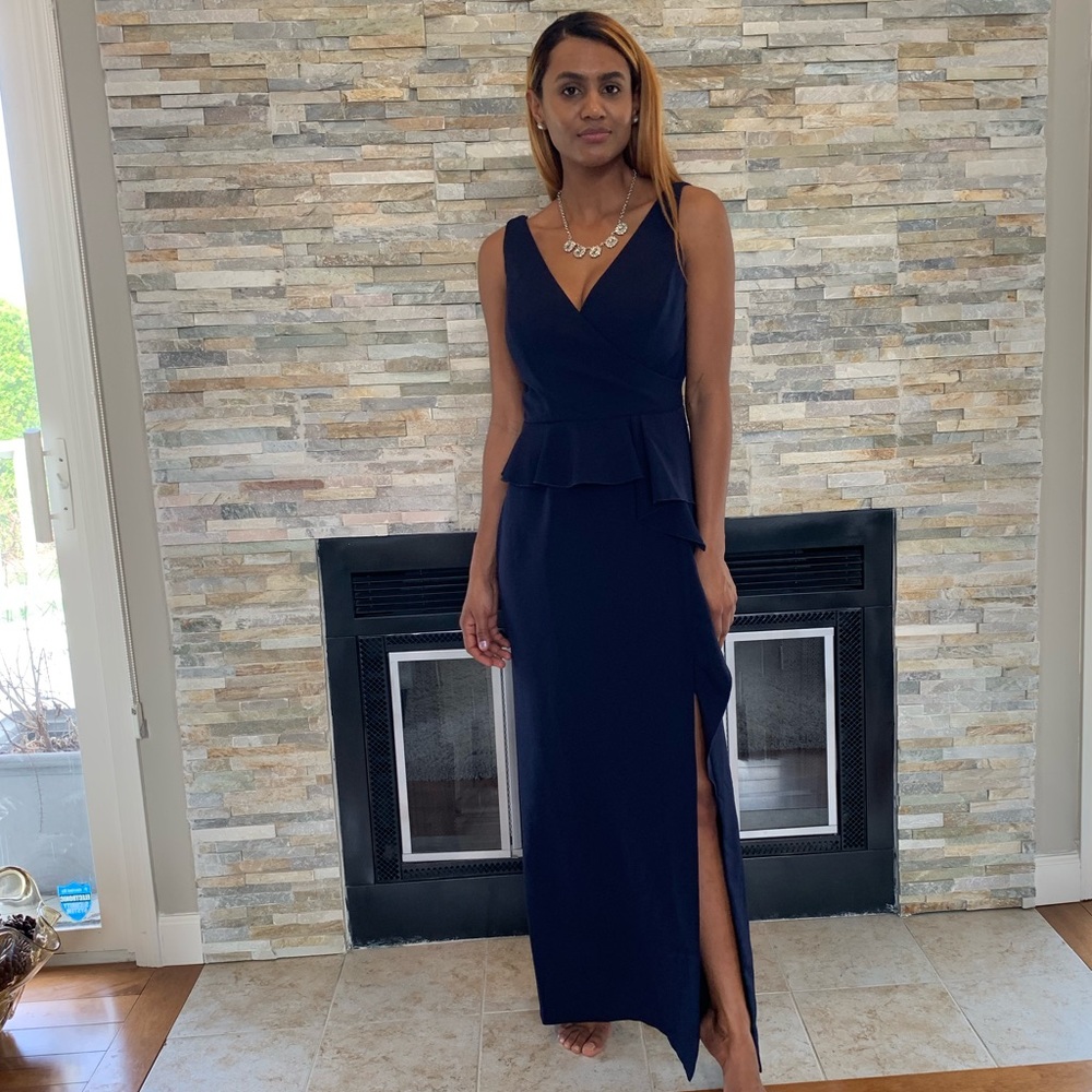 Vince Camuto 4 long dress ruffle front side navy